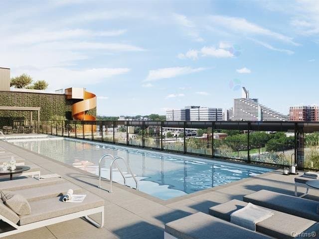 DISPONIBLE IMMÉDIATEMENT -- NEUF, JAMAIS HABITÉ ! Bienvenue au projet LES LOGES ! Superbe condo d'une chambre fermée, à quelques pas du métro Assomption. Lumineux et moderne, il offre une grande fenestration, des plafonds de 9 pi, des comptoirs de quartz et des électroménagers haut de gamme. Profitez de 20 000 pi² d'espaces communs exceptionnels : immense piscine sur le toit, jacuzzi et sauna à l'année, chalet urbain, vues panoramiques, promenade, observatoire, gym entièrement équipé, espaces de coworking et plus encore. Un projet offrant un milieu de vie exceptionnel !